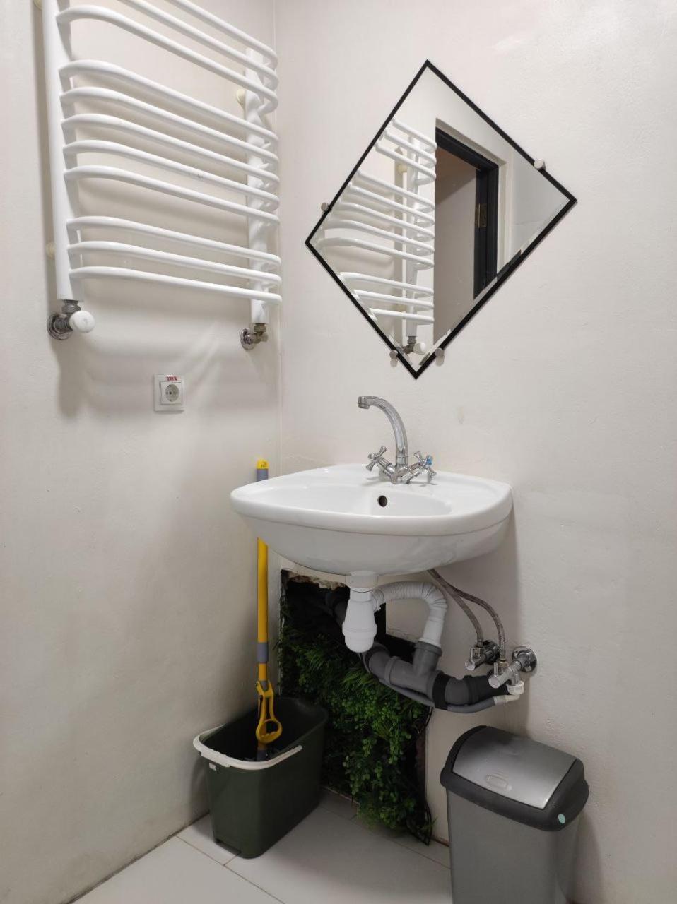 Hostel Europe-U Lviv Kültér fotó