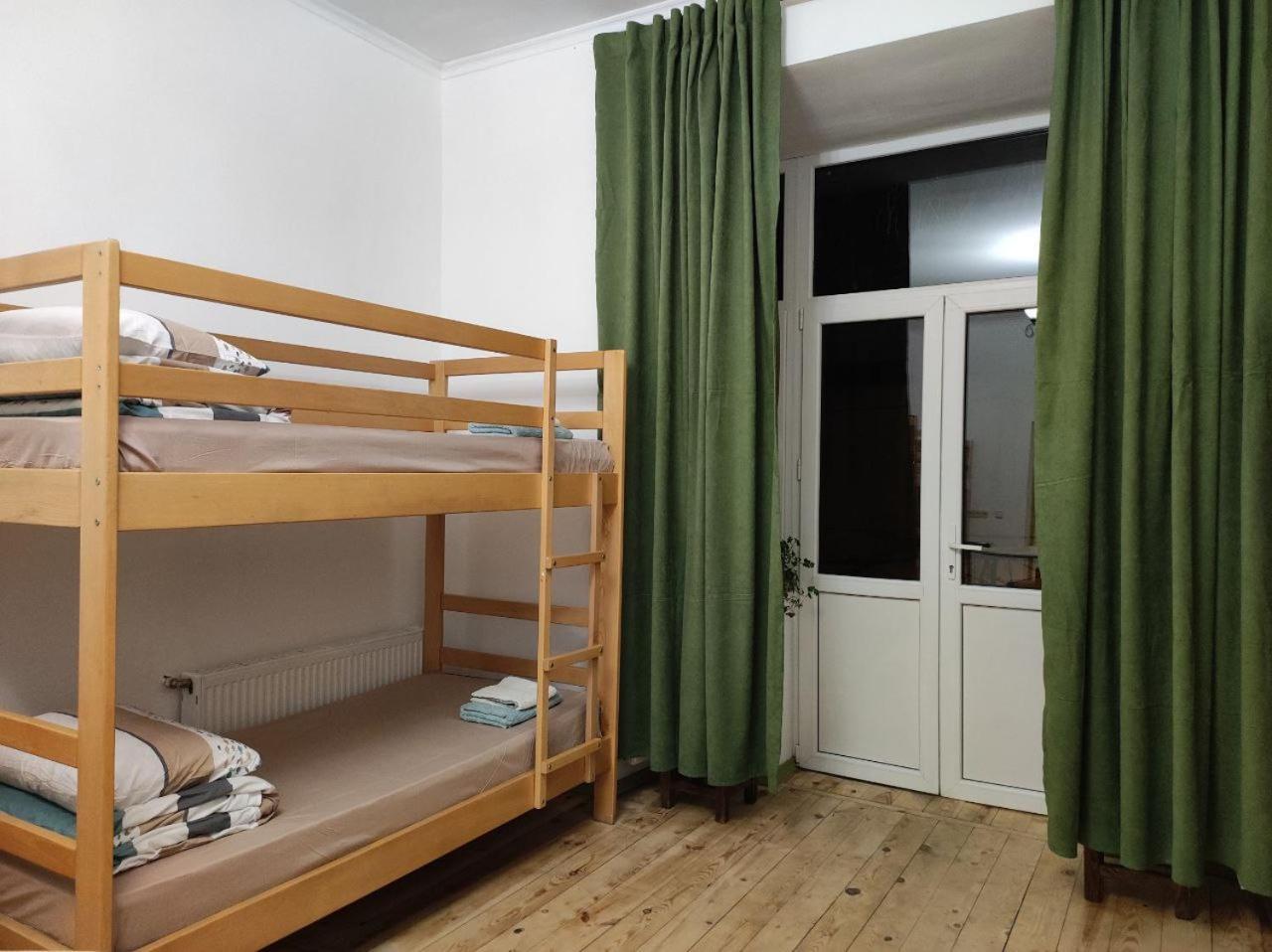 Hostel Europe-U Lviv Kültér fotó
