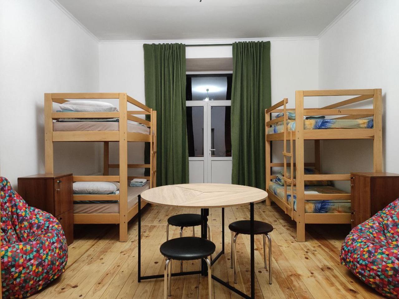 Hostel Europe-U Lviv Kültér fotó